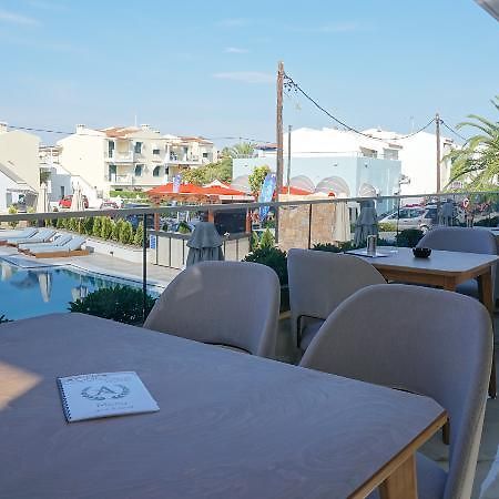 Agnes Deluxe Hotel ペフコホリ エクステリア 写真