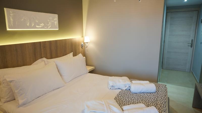 Agnes Deluxe Hotel ペフコホリ エクステリア 写真